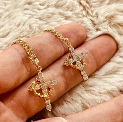 FEARNOT ™  18K GOLD CROSS & CROWN NECKLACE