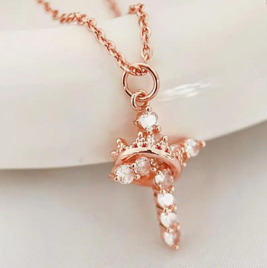 FEARNOT ™ ROSE GOLD HER CROWN NECKLACE