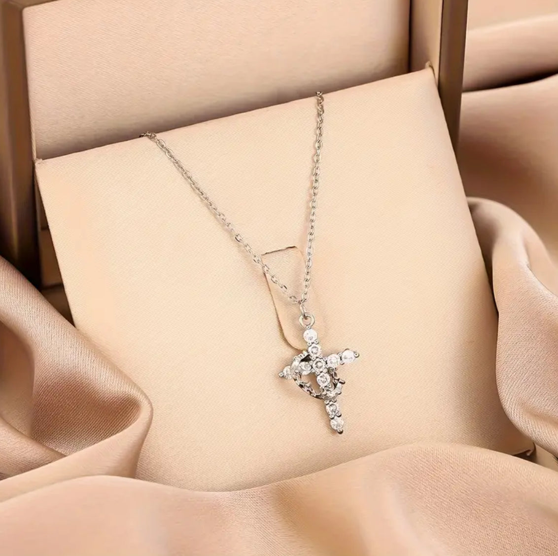 FEARNOT ™  18K GOLD CROSS & CROWN NECKLACE